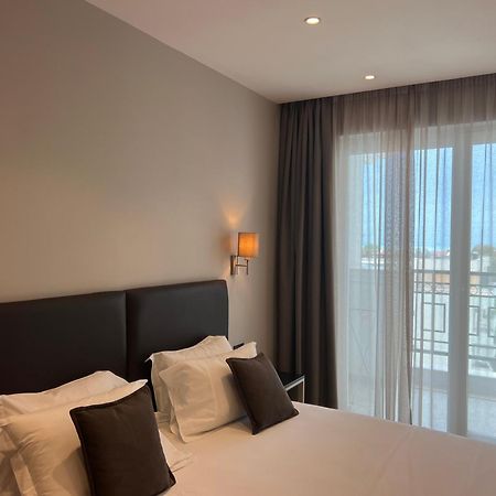 Coastline Luxury Apart Hotel Golem  Ngoại thất bức ảnh