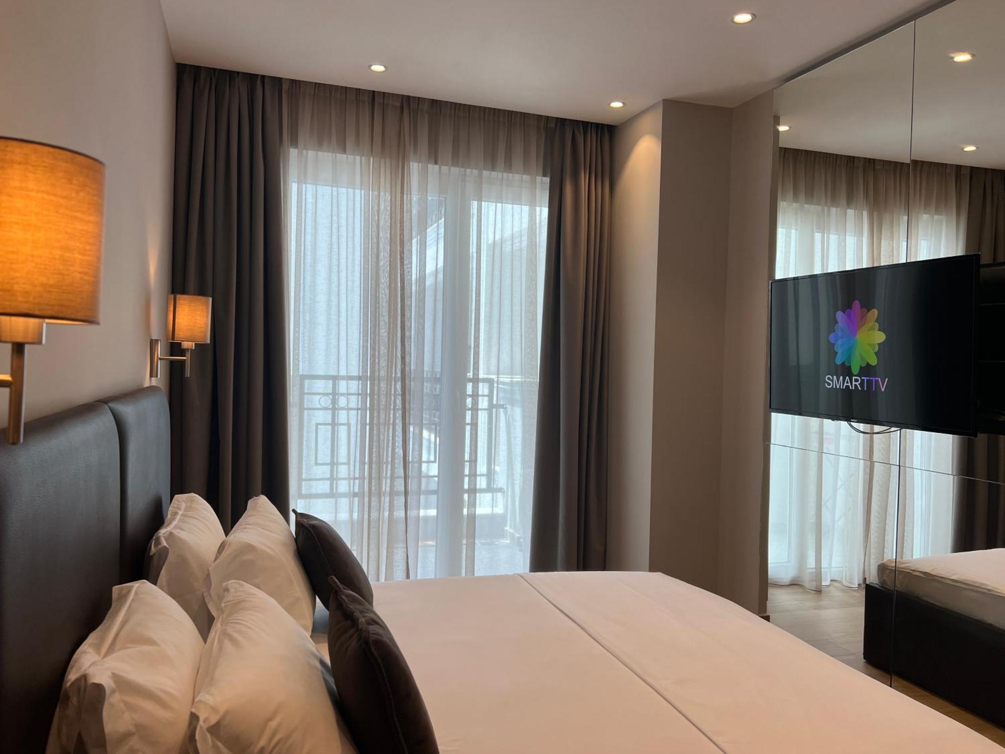 Coastline Luxury Apart Hotel Golem  Ngoại thất bức ảnh