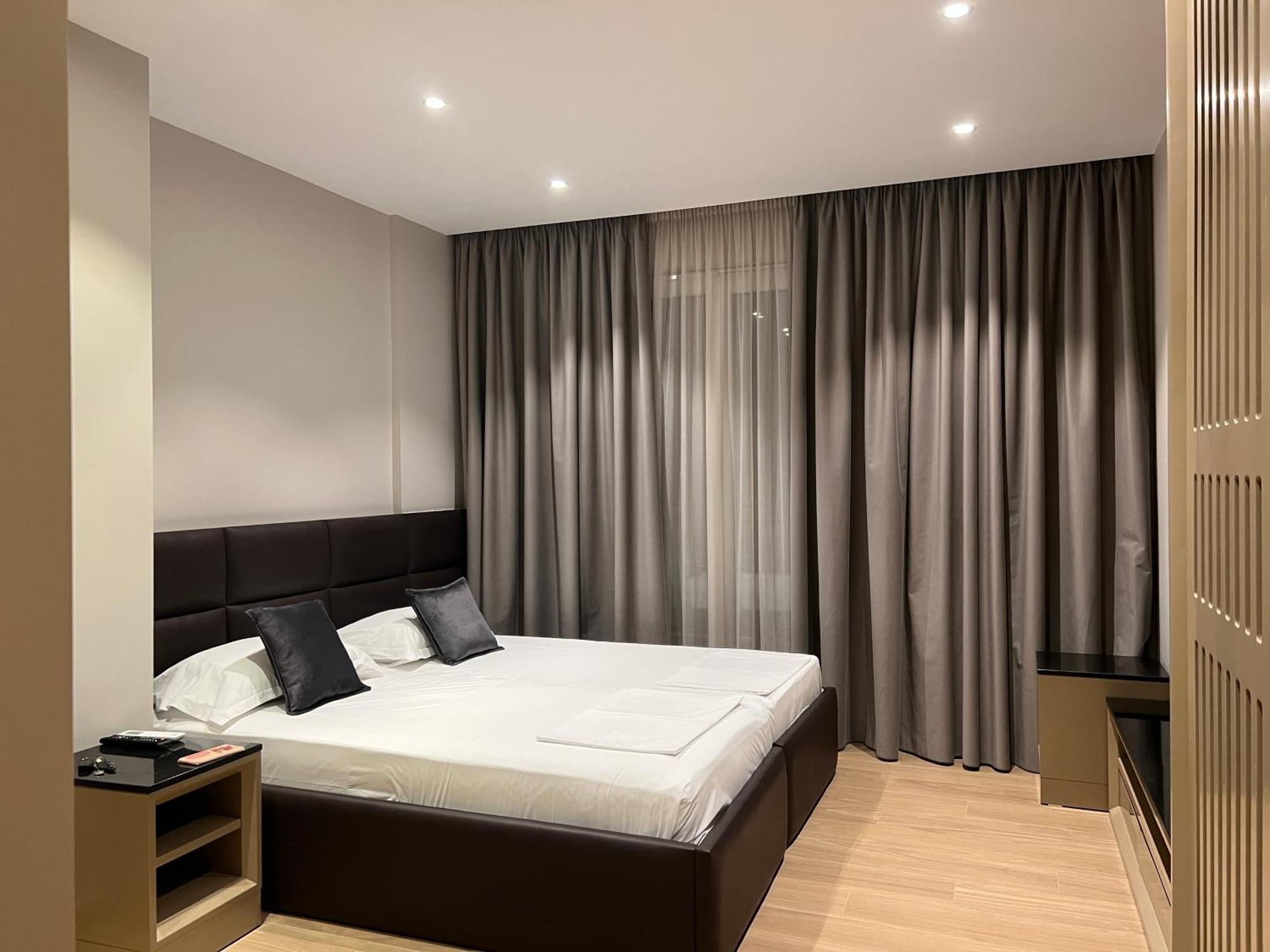 Coastline Luxury Apart Hotel Golem  Ngoại thất bức ảnh