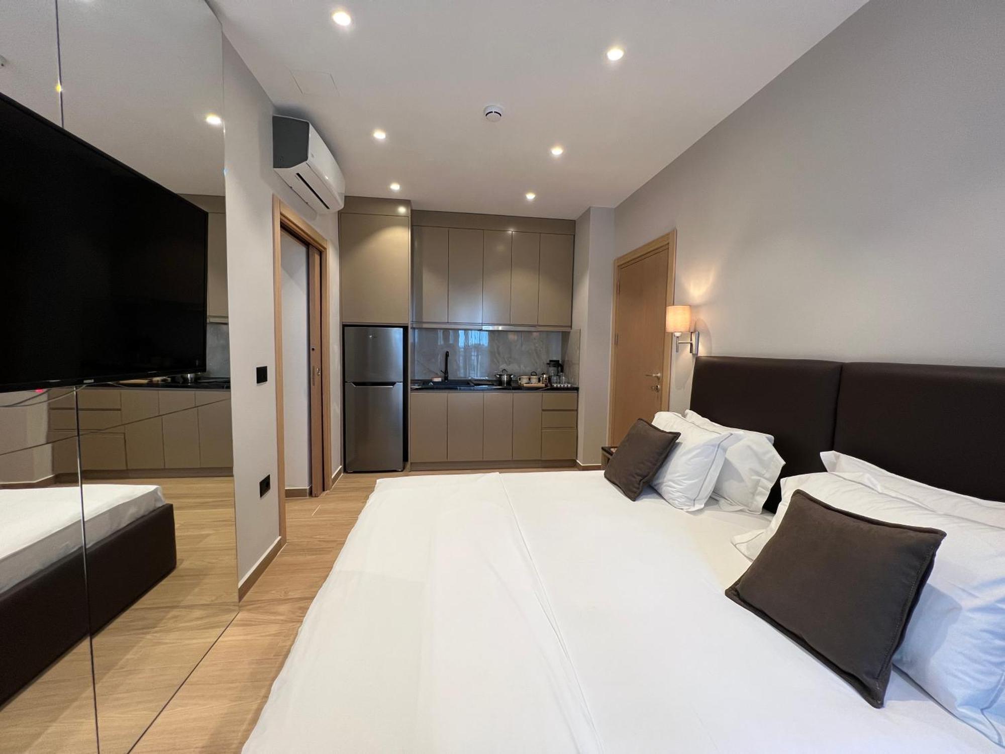 Coastline Luxury Apart Hotel Golem  Ngoại thất bức ảnh