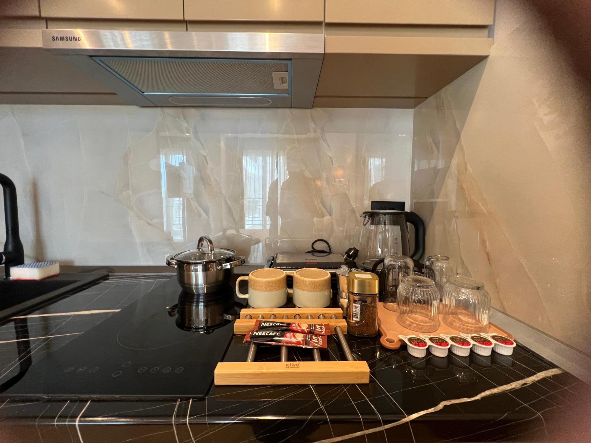 Coastline Luxury Apart Hotel Golem  Ngoại thất bức ảnh