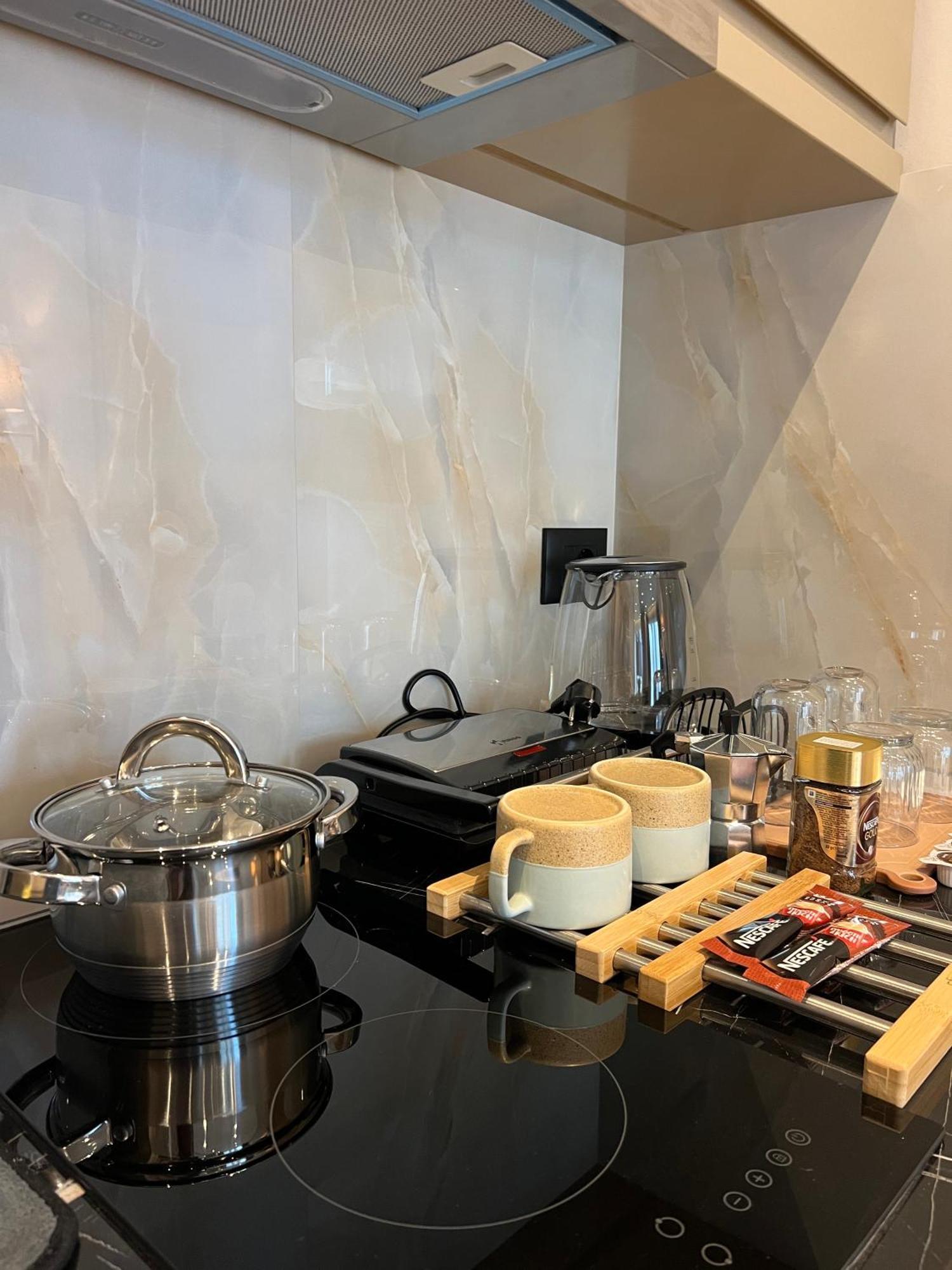 Coastline Luxury Apart Hotel Golem  Ngoại thất bức ảnh