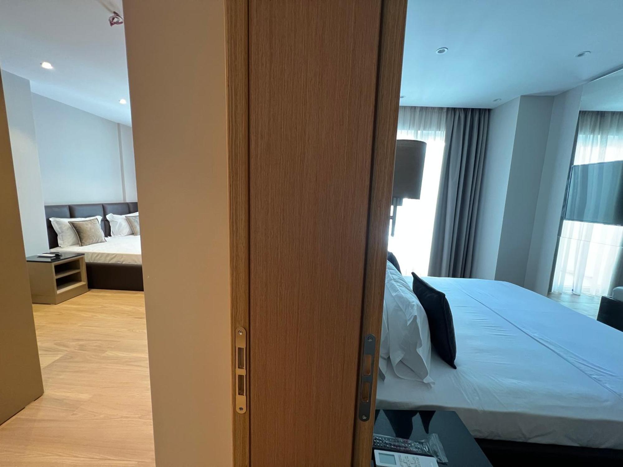 Coastline Luxury Apart Hotel Golem  Ngoại thất bức ảnh
